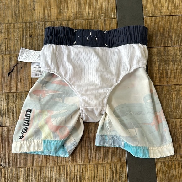 GAP Surf Shop Waterslide Elysian Blue White Red Swim Trunks, toddler size 2 - Picture 6 of 9